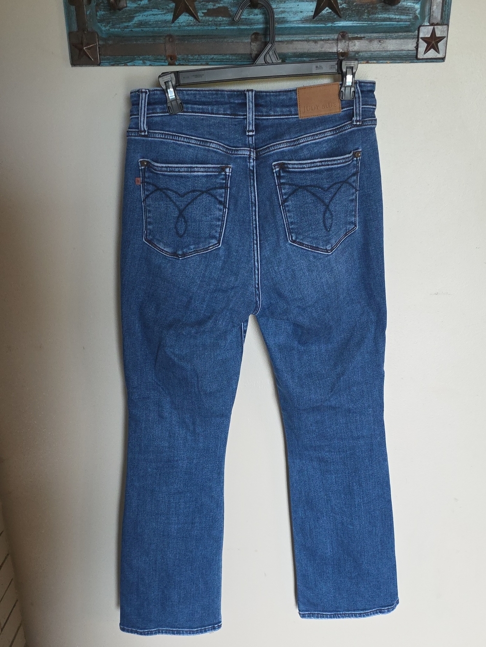 Judy Blue Women's Straight-Leg Jeans in Medium Blue Wash